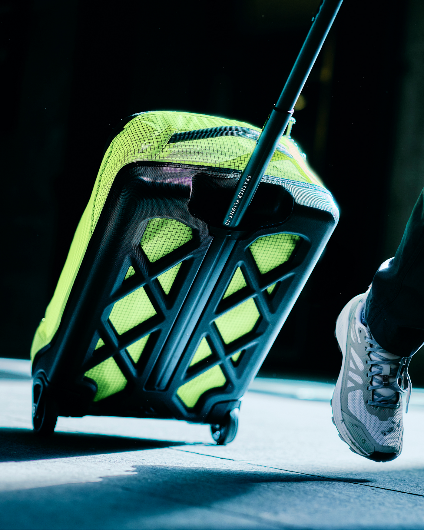 Feather Flight Carry On - Bright Moss