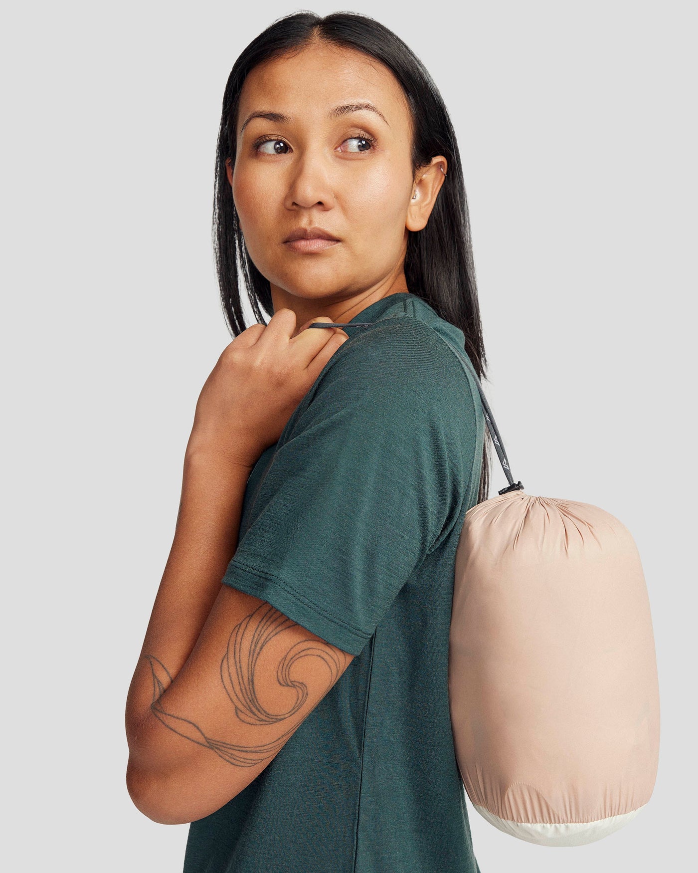 a0956_oq9_epiq_womens_hooded_down_jacket_v2_neutra_f_1743628613000