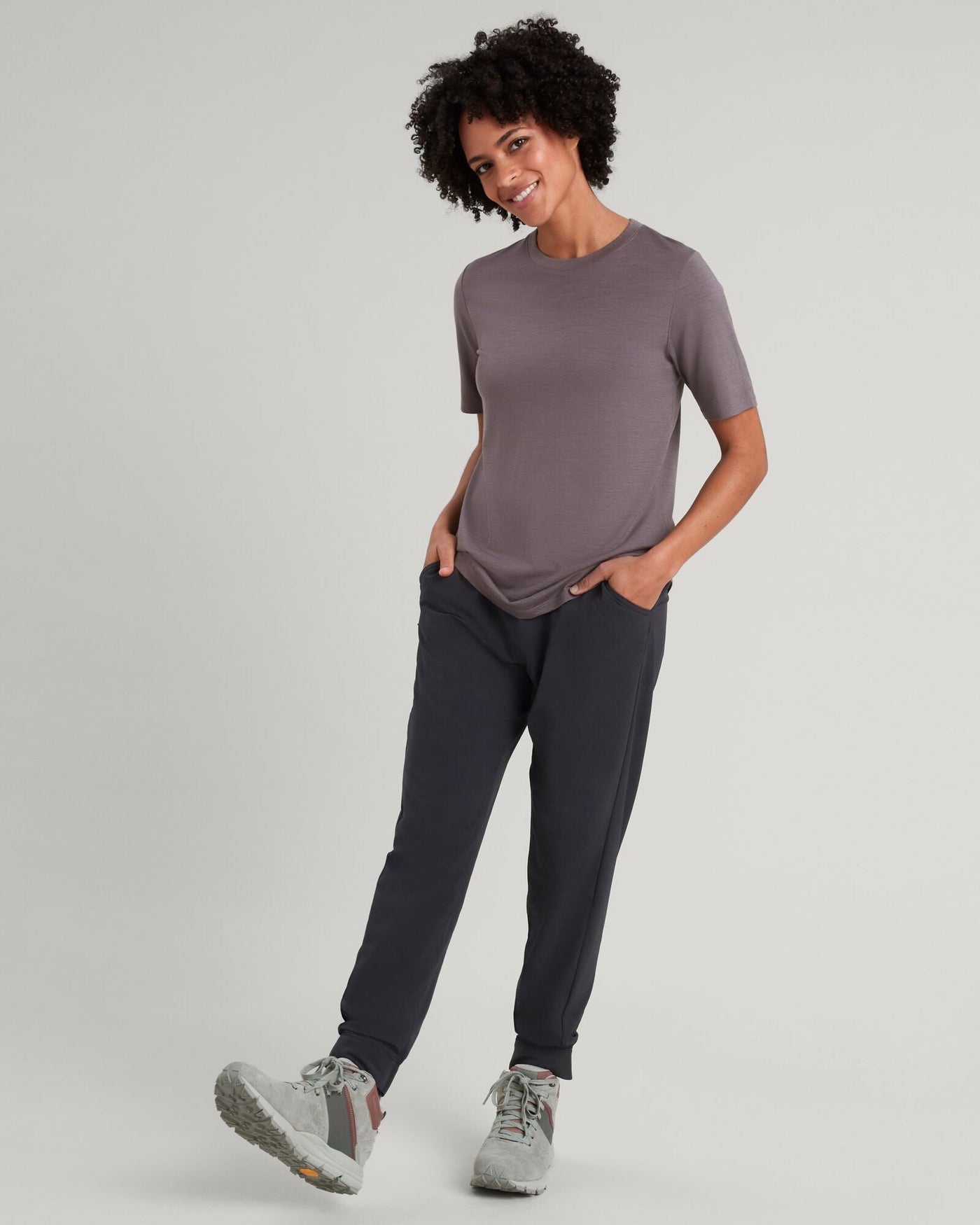 a1230_o52_womens_100_merino_short-sleeve_crew_top_b_1743630243000