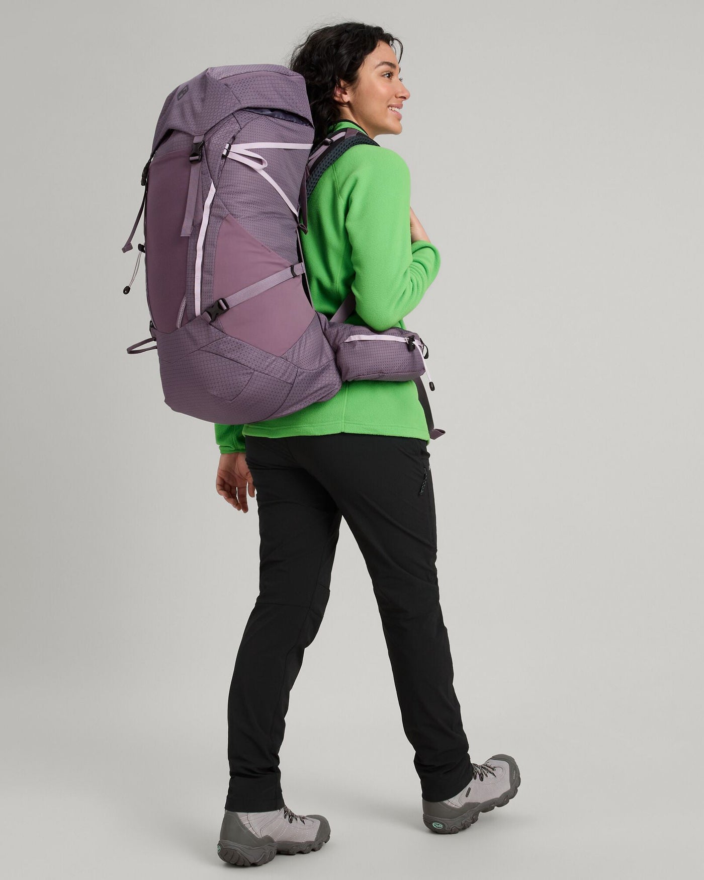 a1733_nwg_valorous_womens_45l_pack_pu_b_1744346264000