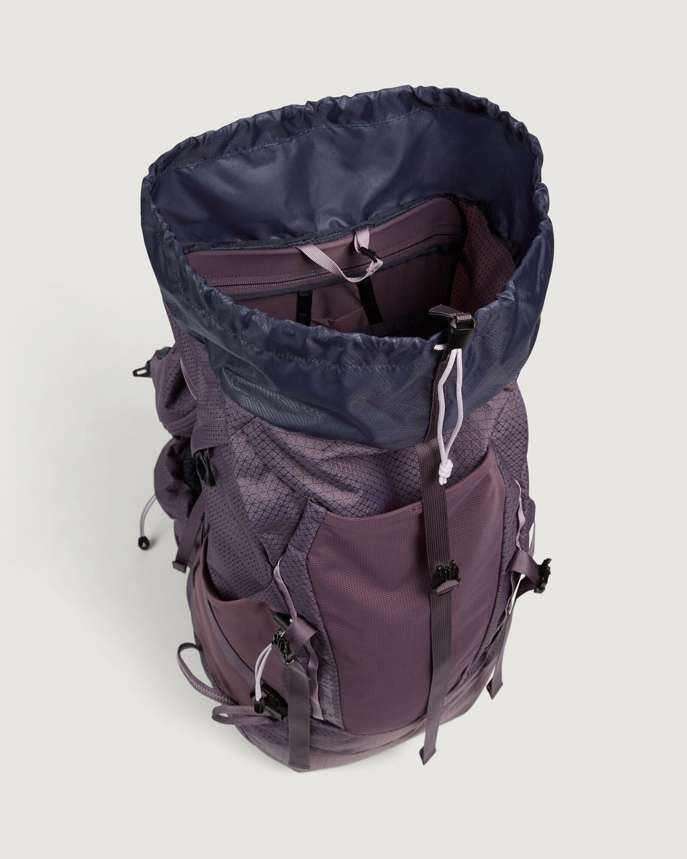 a1733_nwg_valorous_womens_45l_pack_pu_d_1744345723000