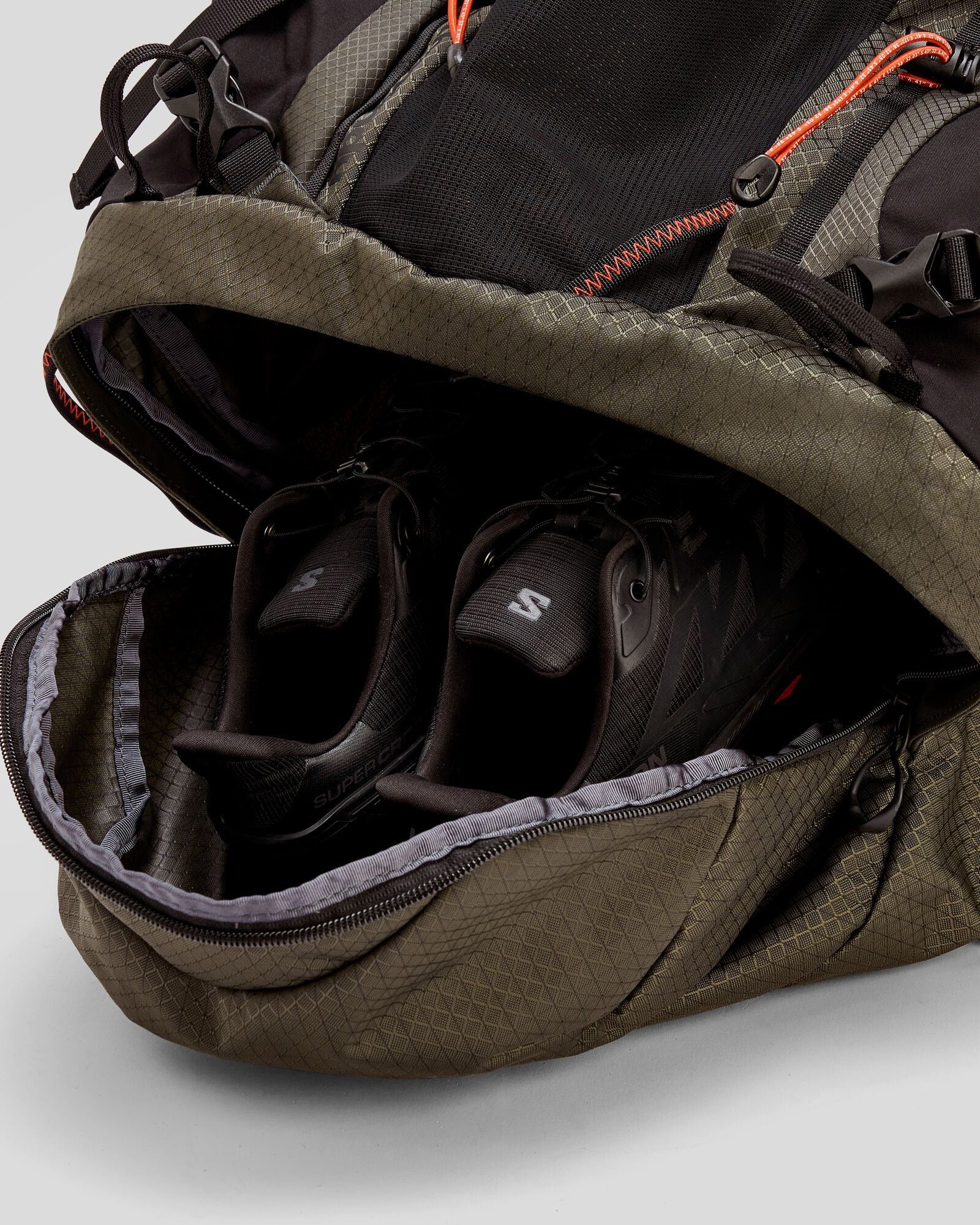 Valorous Pack - 58L - Dark Moss – Kathmandu UK