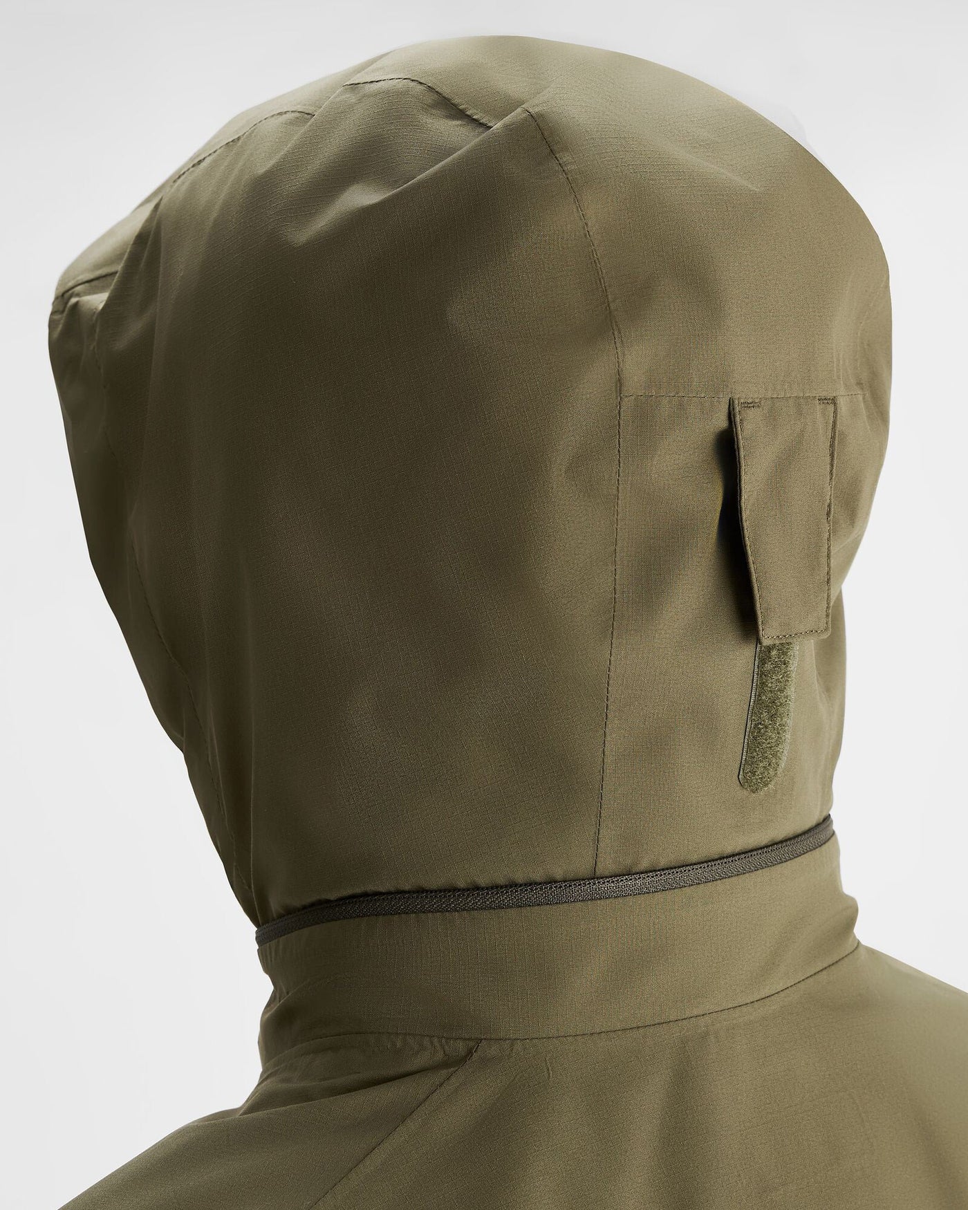 b0525_ojy_trailhead_stretch_2_5l_womens_rain_parka_e_1743633578000