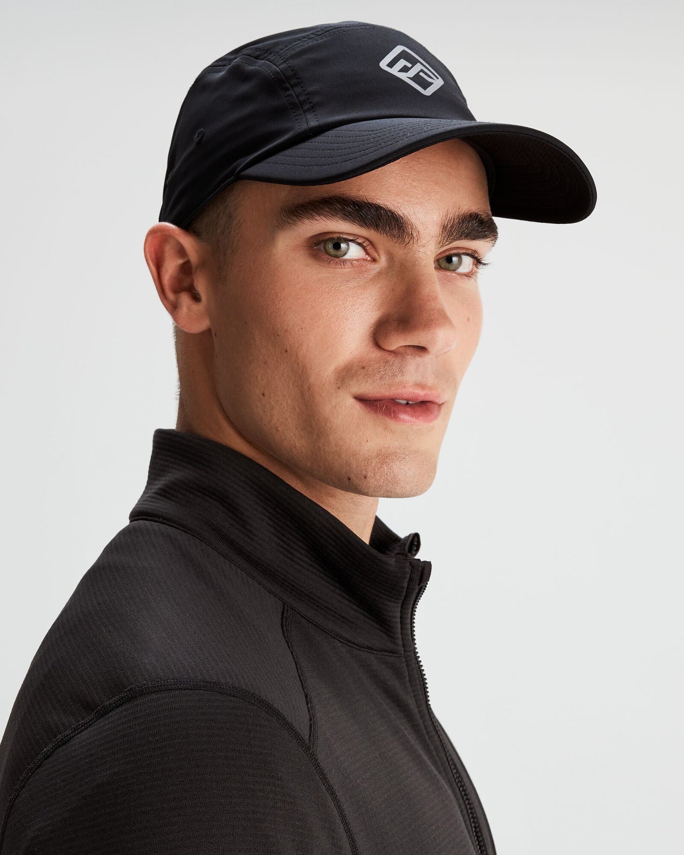 b0611_902_ad_5_panel_cap_c_1743630238000