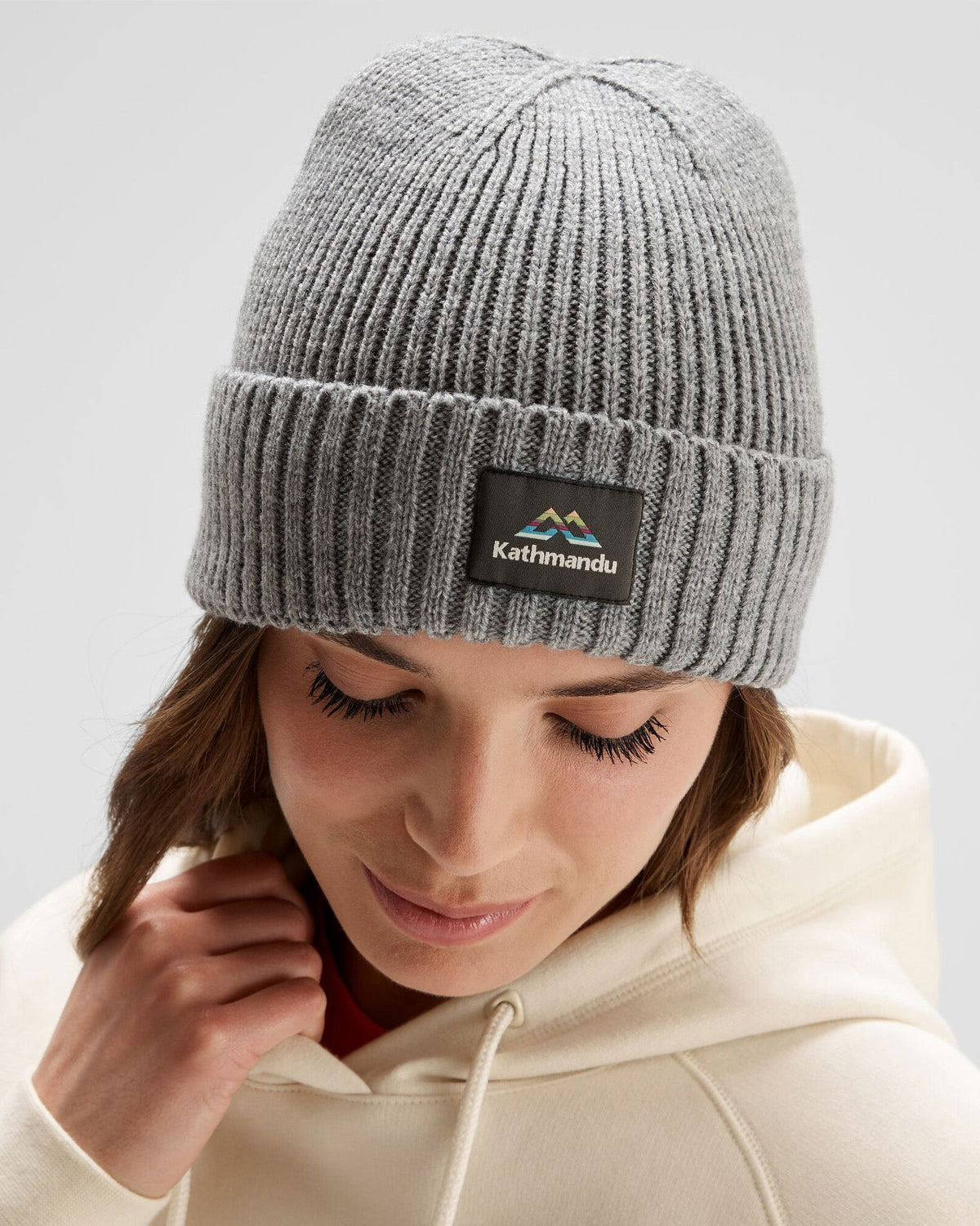b0625_a54_badge_beanie_v_b_1743633348000