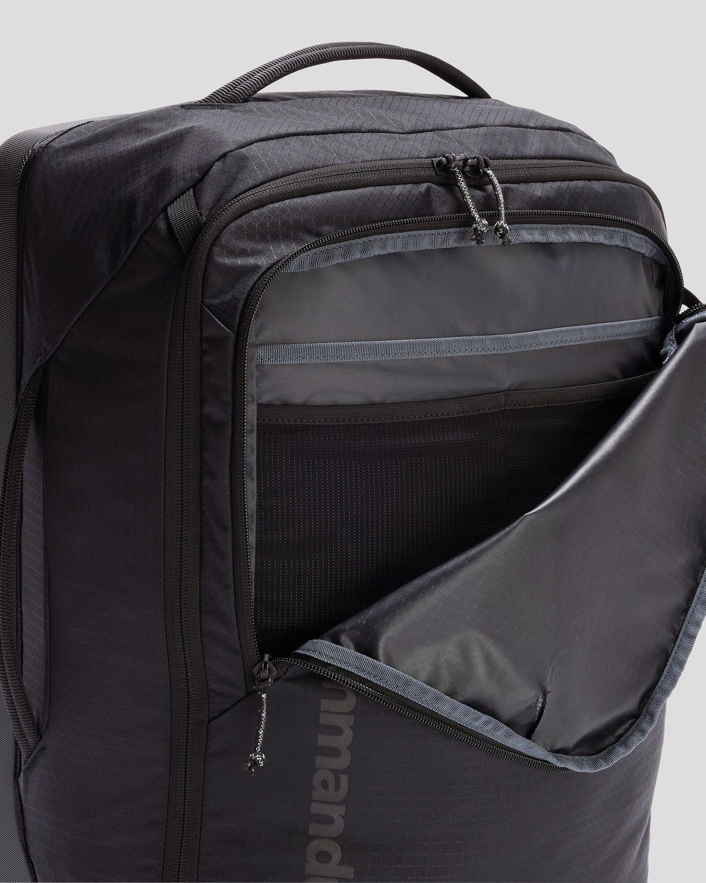 b0792_o4w_feather_flight_carry_on_g_1743630875000