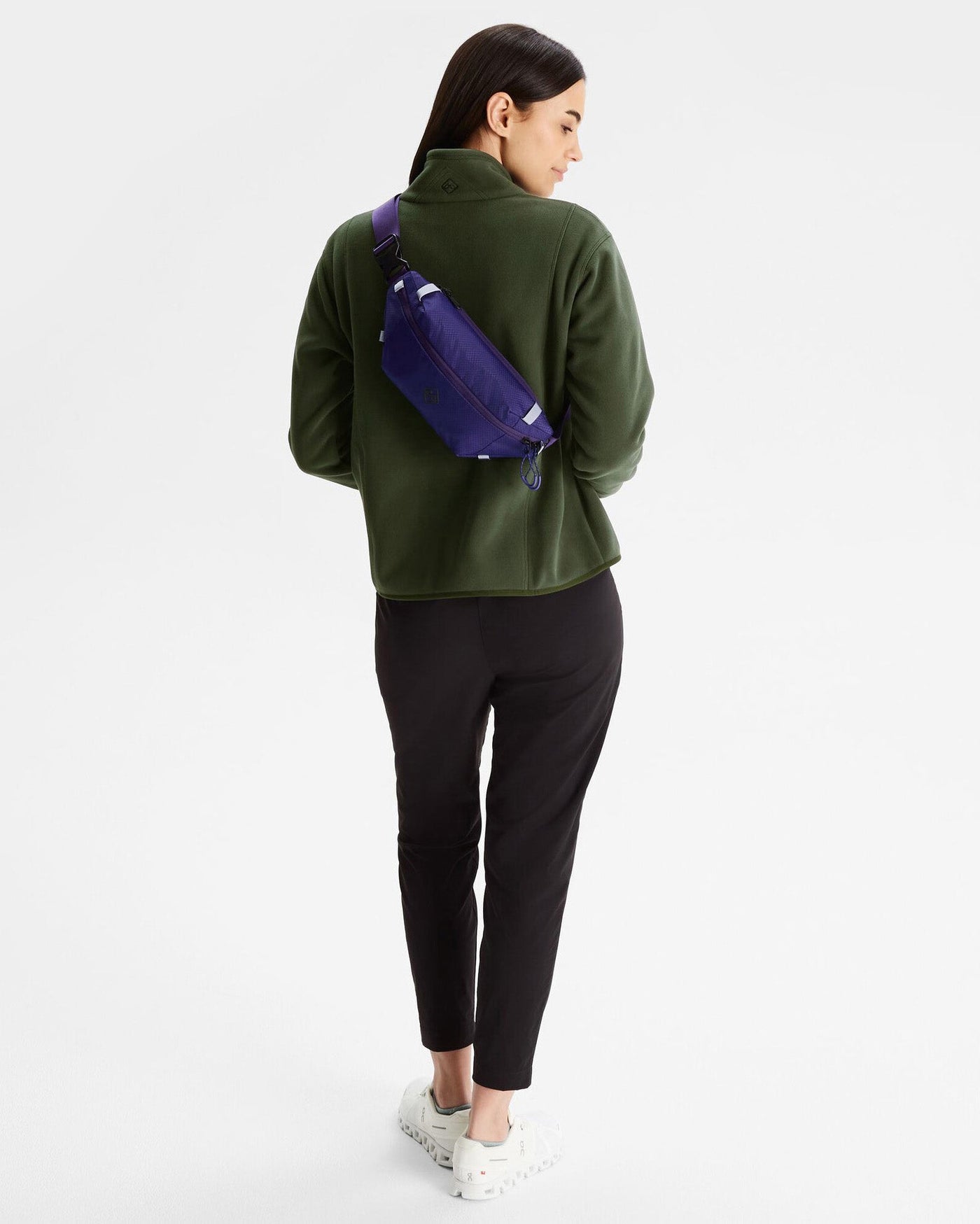 b1171_ofc_valorous_cross_body_b_1743632114000