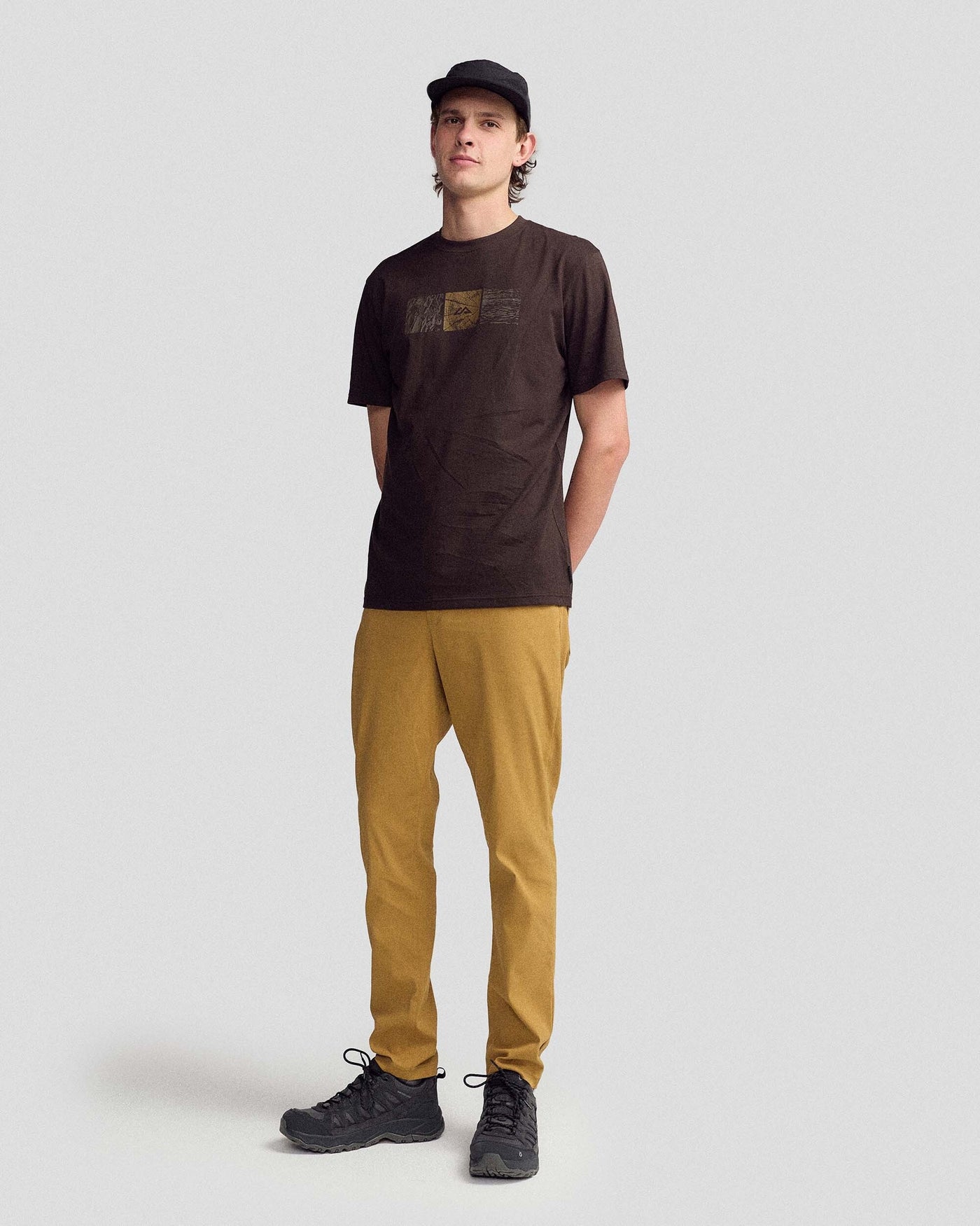 Men's Mountain Photo Organic Cotton T-Shirt - Cold Brew